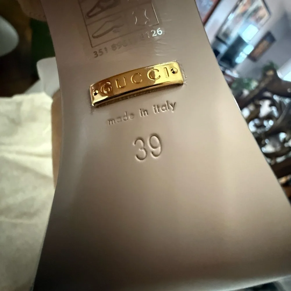 NEW Gucci Interlocking G Cut-Out Platform Sandals - Cuir Brown SIZE: EU39
(US 9) - Picture 8 of 14